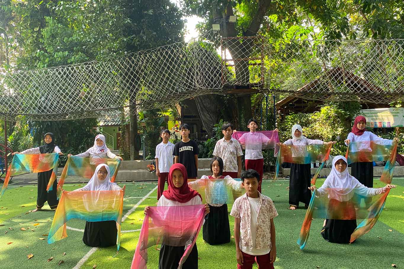 246_0002_tari kontemporer